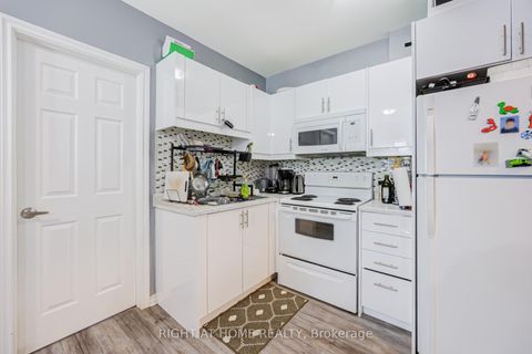 Photo 33 at 519 Rogers Road, Eglinton West, Toronto