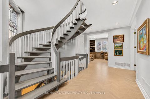 Photo 9 at 15 Sunforest Court, Newtonbrook West, Toronto