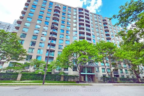 Photo 2 at 900 - 8 Pemberton Avenue, Newtonbrook East, Toronto