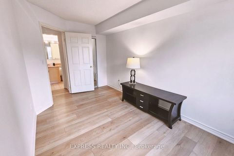 Photo 14 at 900 - 8 Pemberton Avenue, Newtonbrook East, Toronto