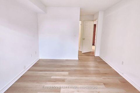 Photo 19 at 900 - 8 Pemberton Avenue, Newtonbrook East, Toronto