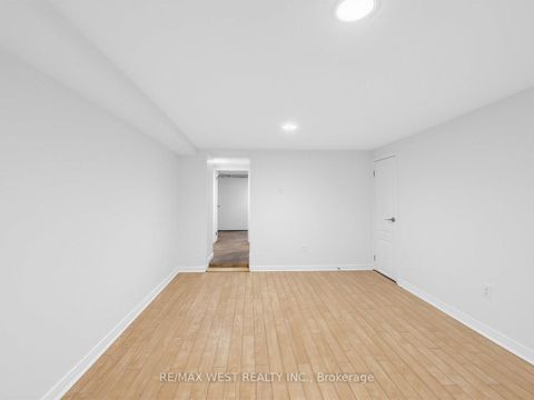 Photo 28 at 50 Albany Avenue, Annex, Toronto