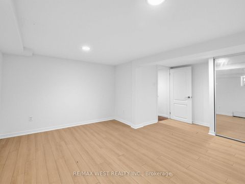 Photo 31 at 50 Albany Avenue, Annex, Toronto