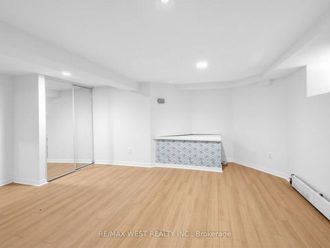 Photo 32 at 50 Albany Avenue, Annex, Toronto