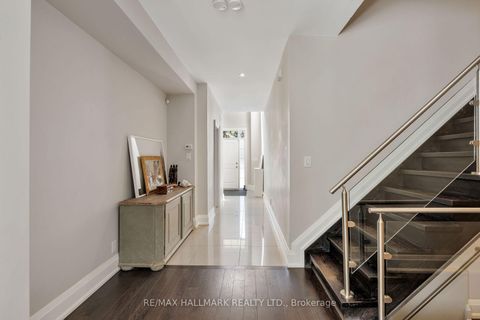 Photo 5 at 194 Erskine Avenue, Mount Pleasant East, Toronto