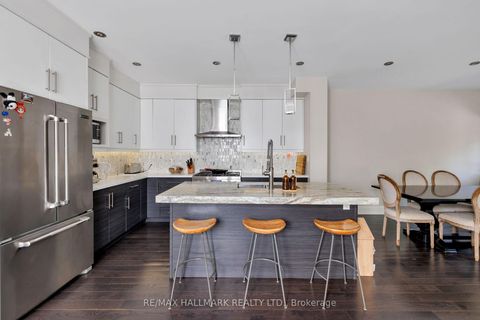 Photo 8 at 194 Erskine Avenue, Mount Pleasant East, Toronto