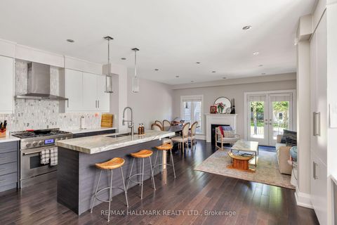 Photo 10 at 194 Erskine Avenue, Mount Pleasant East, Toronto