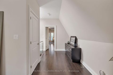 Photo 38 at 194 Erskine Avenue, Mount Pleasant East, Toronto