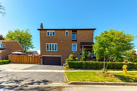 Photo 3 at 64 Tambrook Drive, L'Amoreaux, Toronto