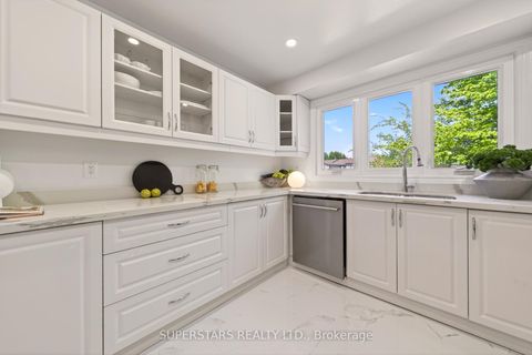 Photo 13 at 64 Tambrook Drive, L'Amoreaux, Toronto