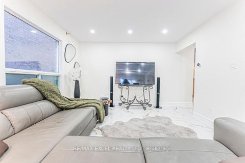 Photo 10 at 311 Conley Street, Lakeview Estates, Vaughan