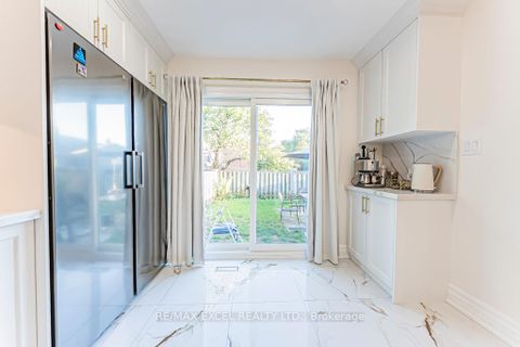 Photo 11 at 311 Conley Street, Lakeview Estates, Vaughan