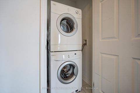 Photo 13 at 1803 - 18 Holmes Avenue, Willowdale East, Toronto