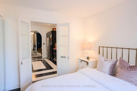 Photo 11 at 451 Sackville Street, South St. James Town, Toronto