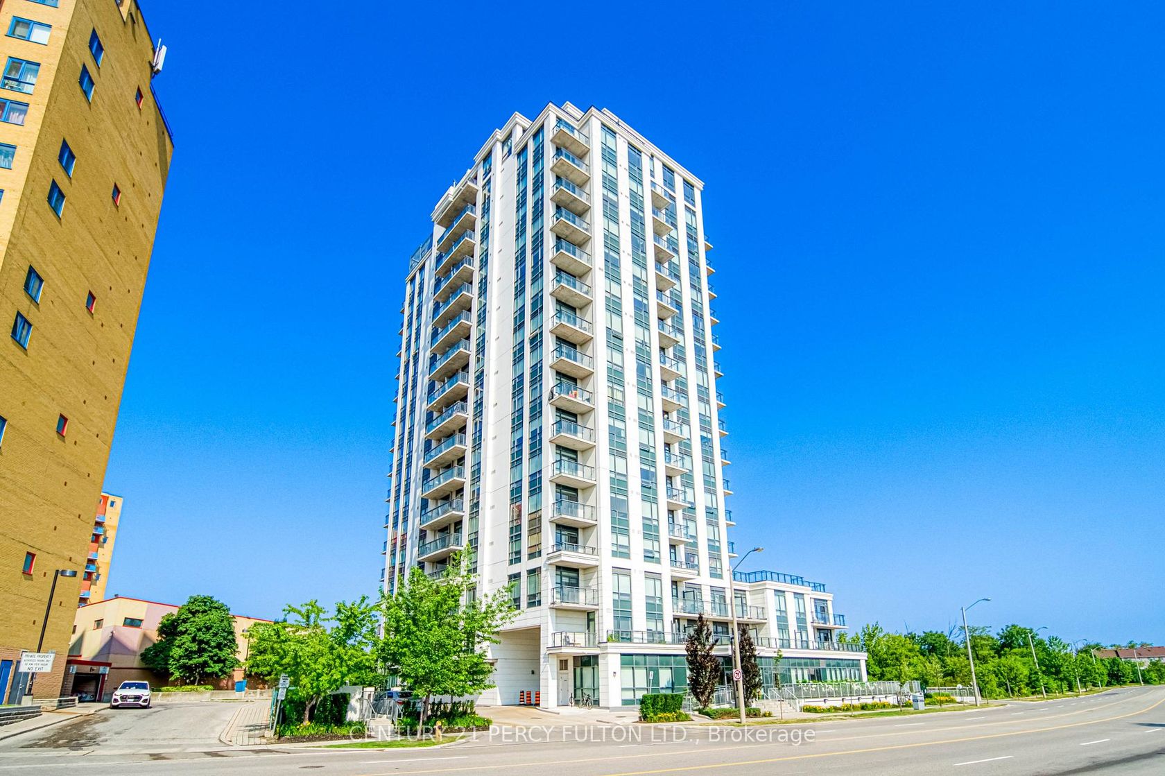 802 - 840 Queens Plate Drive, Clairville, Toronto 