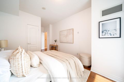 Photo 15 at 809 - 319 Merton Street, Mount Pleasant West, Toronto
