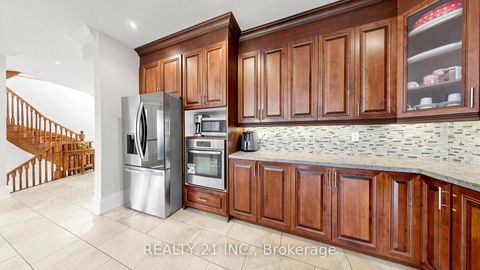 Photo 13 at 3 Stinson Circle, Parkview, Toronto