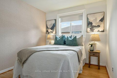 Photo 18 at 44 Rowallan Drive, West Hill, Toronto