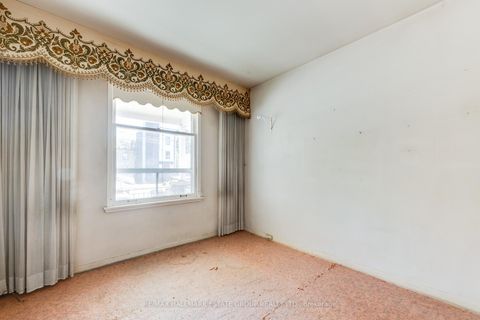 Photo 3 at 160 Coxwell Avenue, Coxwell, Toronto