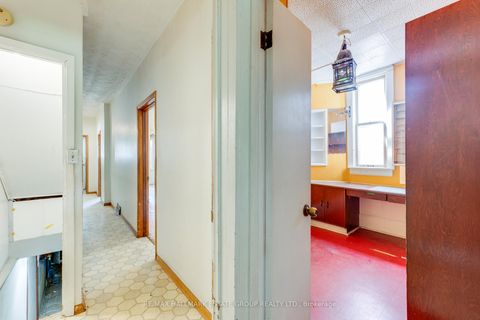Photo 11 at 160 Coxwell Avenue, Coxwell, Toronto