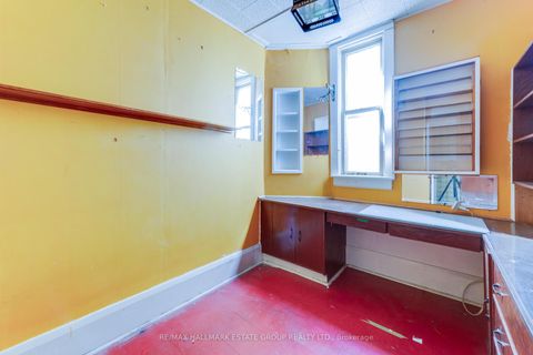 Photo 12 at 160 Coxwell Avenue, Coxwell, Toronto