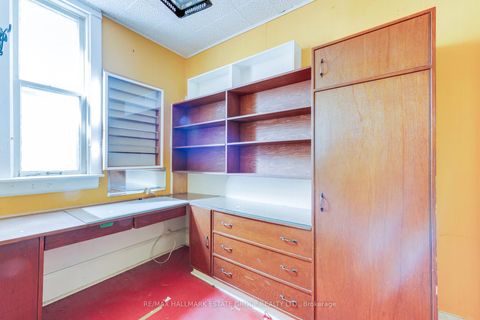 Photo 13 at 160 Coxwell Avenue, Coxwell, Toronto