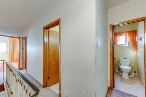 Photo 20 at 160 Coxwell Avenue, Coxwell, Toronto