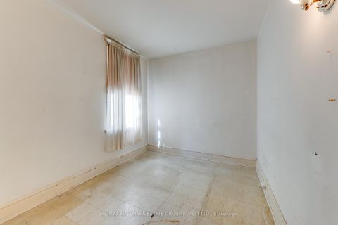 Photo 28 at 160 Coxwell Avenue, Coxwell, Toronto