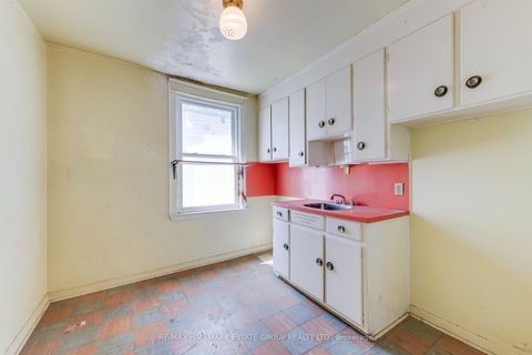 Photo 34 at 160 Coxwell Avenue, Coxwell, Toronto