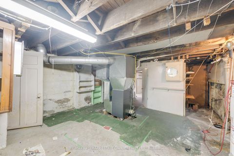 Photo 42 at 160 Coxwell Avenue, Coxwell, Toronto