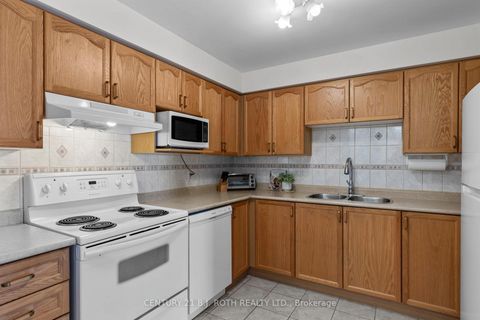 Photo 4 at 209 - 49 Jacob's Terrace, Allandale, Barrie