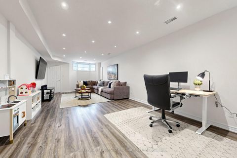 Photo 26 at 256 Earlscourt Avenue, Fairbank, Toronto