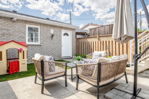 Photo 32 at 256 Earlscourt Avenue, Fairbank, Toronto