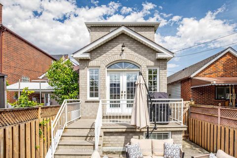 Photo 33 at 256 Earlscourt Avenue, Fairbank, Toronto