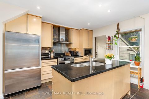 Photo 7 at 18 Bellefair Avenue, The Beaches, Toronto