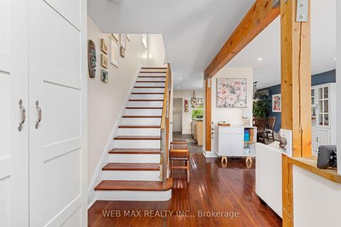 Photo 10 at 18 Bellefair Avenue, The Beaches, Toronto
