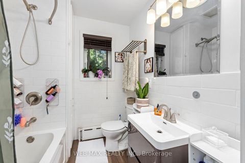 Photo 15 at 18 Bellefair Avenue, The Beaches, Toronto