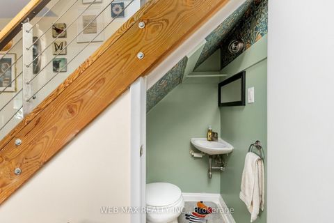 Photo 17 at 18 Bellefair Avenue, The Beaches, Toronto
