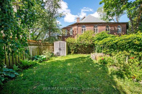 Photo 25 at 18 Bellefair Avenue, The Beaches, Toronto