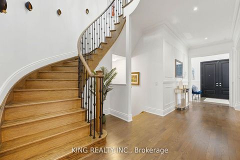 Photo 3 at 76 Chesney Crescent, Kleinburg, Vaughan
