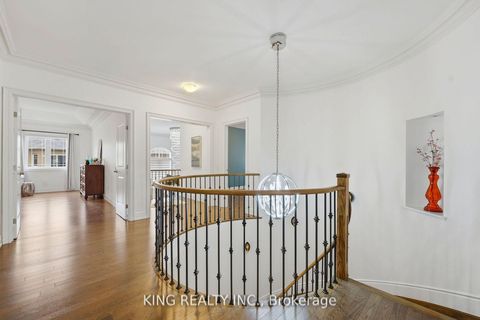 Photo 21 at 76 Chesney Crescent, Kleinburg, Vaughan