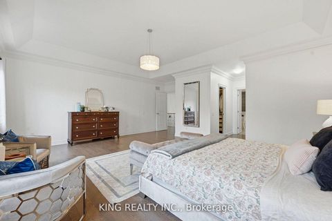 Photo 23 at 76 Chesney Crescent, Kleinburg, Vaughan