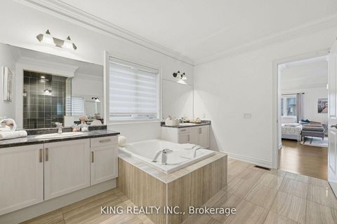 Photo 25 at 76 Chesney Crescent, Kleinburg, Vaughan