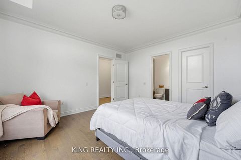 Photo 27 at 76 Chesney Crescent, Kleinburg, Vaughan