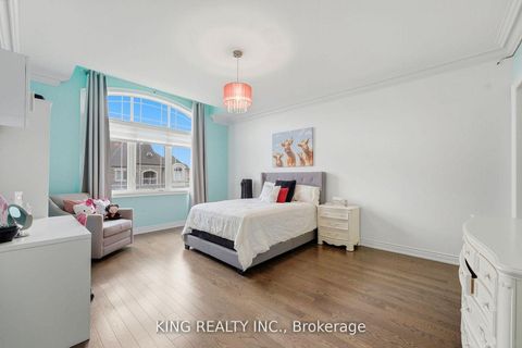 Photo 29 at 76 Chesney Crescent, Kleinburg, Vaughan