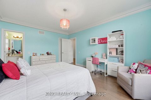 Photo 30 at 76 Chesney Crescent, Kleinburg, Vaughan