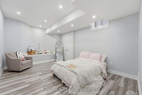 Photo 42 at 76 Chesney Crescent, Kleinburg, Vaughan