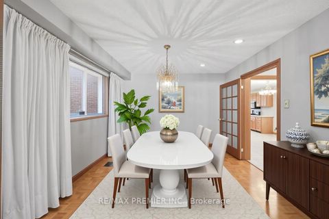 Photo 10 at 130 Jackman Crescent, West Woodbridge, Vaughan