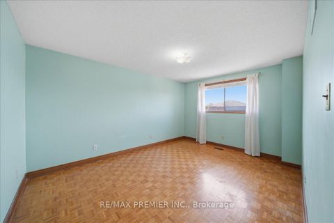 Photo 22 at 130 Jackman Crescent, West Woodbridge, Vaughan