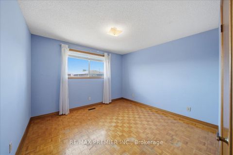 Photo 25 at 130 Jackman Crescent, West Woodbridge, Vaughan